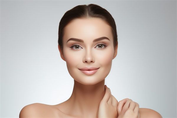 鼻整形醫(yī)生梁大寧：深圳口碑贊譽(yù)、整形費(fèi)用參考價(jià)3萬(wàn)起