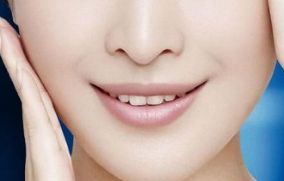 重新整理過的文章標題：十位重要的鼻部整形專家推薦，其中包括優(yōu)秀的劉醫(yī)生等！