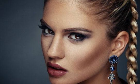 成都米蘭柏羽注重雙眼皮割手術的專業(yè)醫(yī)療團隊