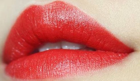 鄭州愛美麗醫(yī)療美容醫(yī)院的院長是哪位醫(yī)生？邵志明醫(yī)生的個人簡介及隆鼻手術(shù)案例揭秘