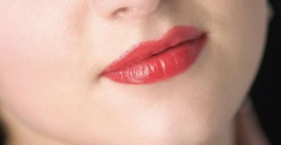 深圳世紀(jì)河山口腔牙齒種植：專家張河三醫(yī)生幫您實現(xiàn)完美笑容！親身經(jīng)歷與案例分享！