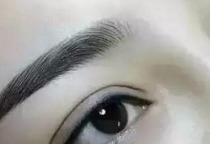 武漢五家知名整形醫(yī)院鼻部整形綜合排名！在這里一同了解藝星、愛(ài)思特、卓妍、美基元等醫(yī)院實(shí)力！