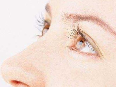 北京英煌醫(yī)院胸部整形的評價與醫(yī)生介紹，附真實案例分享