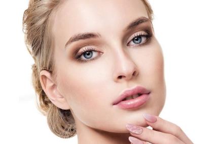 西安悅?cè)A醫(yī)療整形醫(yī)院團(tuán)隊(duì)的技術(shù)實(shí)力如何？有什么點(diǎn)評呢？