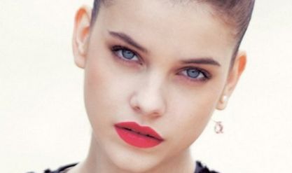 成都美容整形醫(yī)院的馮春雨醫(yī)生：魅力翻倍，立體隆胸事例解析