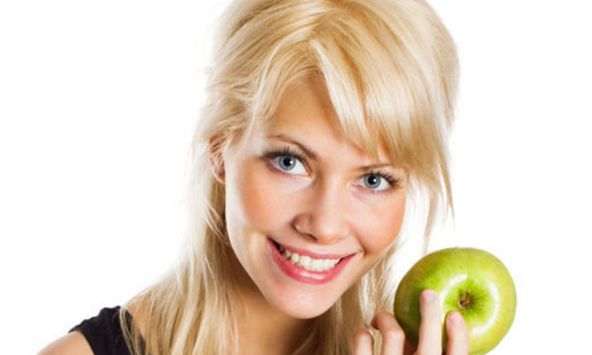 沈潔與李喆的雙眼皮誰更具吸引力？以醫(yī)學技術為參考比較