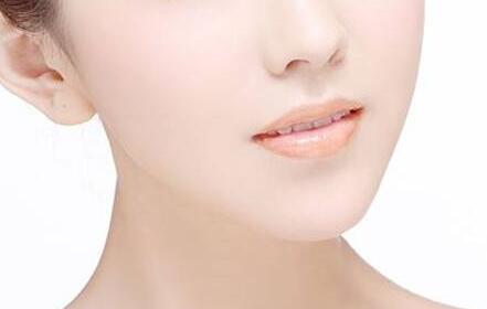 韓國(guó)ohkims整形外科醫(yī)院真的靠譜嗎？他們更新的隆鼻案例是否令人滿意？