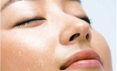 深圳同步齒科醫(yī)院推出全新的坐診醫(yī)生團(tuán)隊(duì)，專業(yè)醫(yī)師名單及簡介曝光！