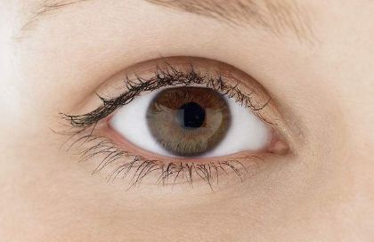 改善眼瞼內(nèi)眼角的完美案例照片，讓您的雙眼煥發(fā)光彩