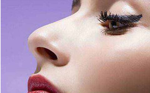 專業(yè)技術(shù)團(tuán)隊贊譽不斷，了解當(dāng)下熱門——武漢隆鼻醫(yī)院簡介