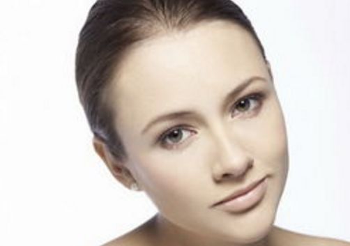 【豐唇到喜歡的程度只需簡(jiǎn)單醫(yī)療步驟】