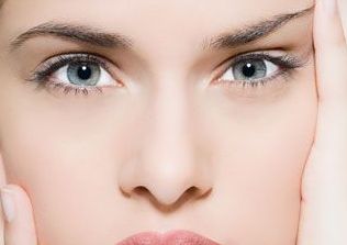 假體隆胸的副作用及潛在風(fēng)險(xiǎn)