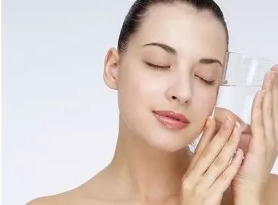 楊連華雙眼皮手術(shù)效果如何？從醫(yī)院介紹到實(shí)際案例，還有手術(shù)價(jià)格一覽