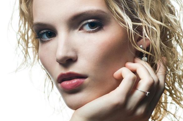 上海最受歡迎的雙眼皮醫(yī)院推薦，知名品牌薇琳、美聯(lián)臣、伊萊美榮登名單！雙眼皮手術(shù)價(jià)格一覽提供參考！