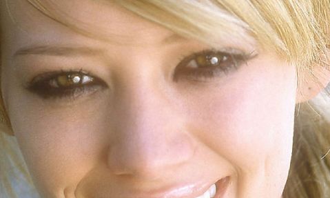 寶雞市中心醫(yī)院眼科專(zhuān)家王娜擅長(zhǎng)激光近視手術(shù)，手術(shù)費(fèi)用詳解