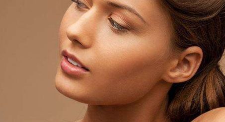 鄭州市五位療效卓越的近視手術(shù)專家推薦，帶你了解朱冬梅、張鳳妍等眼科醫(yī)生！點(diǎn)擊查看激光手術(shù)費(fèi)用！