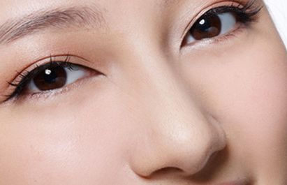 武漢地區(qū)哪家醫(yī)美?？朴锌诒啃蕾p吸脂術(shù)的專業(yè)團(tuán)隊帶您暢游！