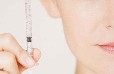 蘇州市的口腔醫(yī)院是否具備三甲醫(yī)院的資質(zhì)？種植牙的費(fèi)用如何計算？醫(yī)生推薦可以供參考的指南