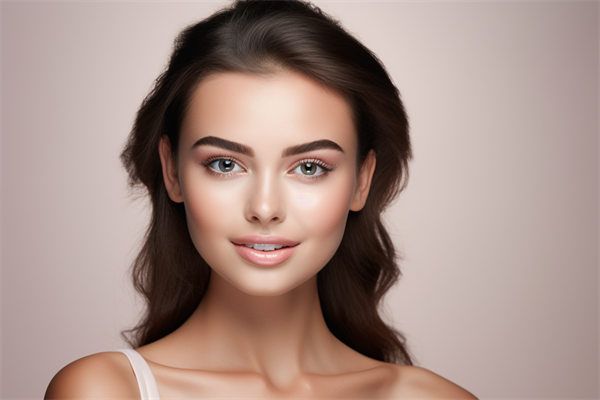 九院隆鼻預(yù)約時間：提前一周聯(lián)系魏皎楊嫻嫻醫(yī)生