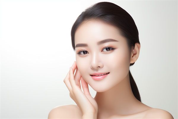 長(zhǎng)斑四個(gè)階段逐個(gè)擊破：分期祛斑秘訣大揭秘