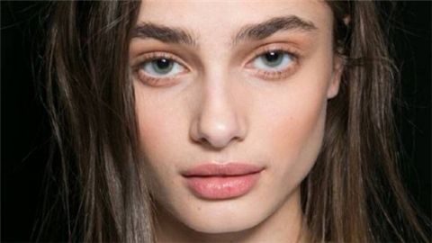 深入解析氨基酸洗發(fā)水的作用與好處