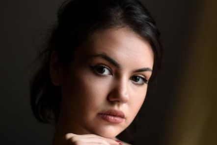 雙眼皮修復專家劉風卓VS魏志香：誰的技術更勝一籌？