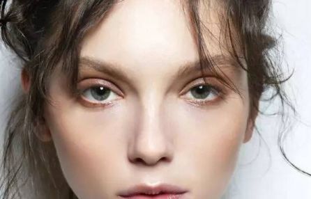 隆胸假體取出親歷分享：揭秘手術(shù)費用大公開