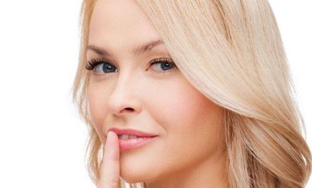 王曉丹醫(yī)生的口碑如何？她能分享一些面部填充的案例嗎？