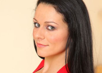 長沙哪家醫(yī)院是膨體墊下巴整形排行榜上的佼佼者？