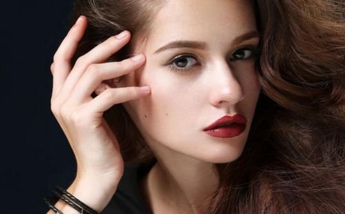 20年前胸部注射奧美定，李高峰技術(shù)保證完整消除