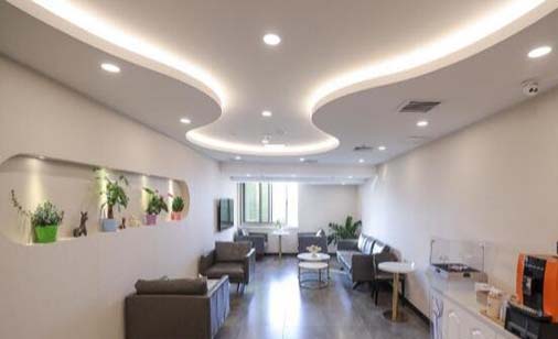 西寧李麗霞醫(yī)療美容診所