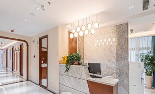 南寧黃振強(qiáng)醫(yī)療美容