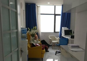 呼和浩特德?tīng)柮揽腿飪横t(yī)療美容門(mén)診部