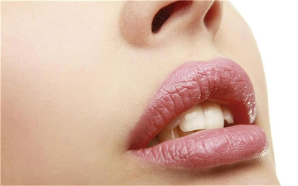 沈陽(yáng)線雕鼻子矯正手術(shù)醫(yī)生