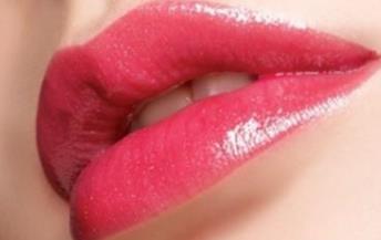 西安手術(shù)吸脂豐胸醫(yī)生