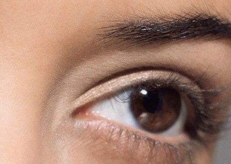 長(zhǎng)沙雙眼皮切開(kāi)醫(yī)生