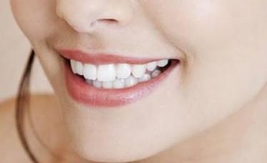 廊坊微雕祛除川字紋醫(yī)生