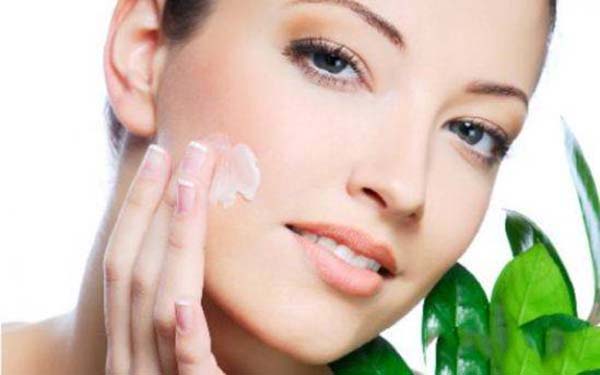 八位頂尖專家整合，梳理耳部整形的最佳選擇