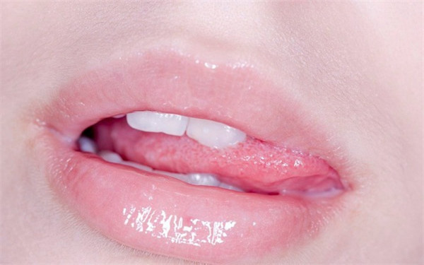 長(zhǎng)沙開內(nèi)眼角修復(fù)手術(shù)醫(yī)生