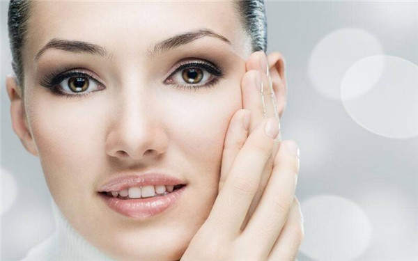 沈陽鷹鉤鼻整形醫(yī)生