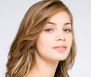 北京假體豐胸術整形醫(yī)院選擇指南：專業(yè)挑選，安心就醫(yī)