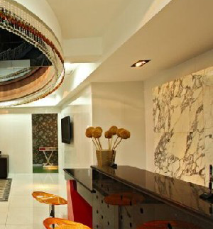 新疆張瑞紅整形激光去黑眼圈有何優(yōu)勢？可以維持多久？