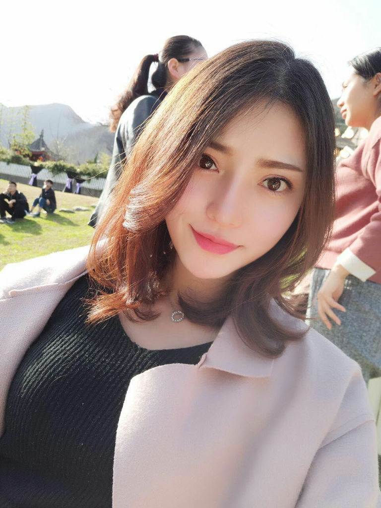 鄭州童一顏整形醫(yī)生李永勝做假體隆鼻+耳軟骨隆鼻案例效果對(duì)比圖