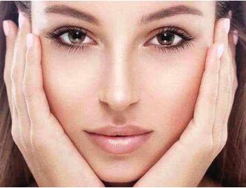 昆明醫(yī)科大學(xué)第一附屬假體隆鼻