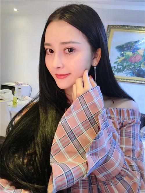 鄭州華領醫(yī)療美容醫(yī)院醫(yī)生張永濤做硅膠假體隆鼻怎么樣？附案例效果對比圖