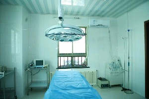 蘭州明倫整形假體豐額頭安全嗎？價格如何？