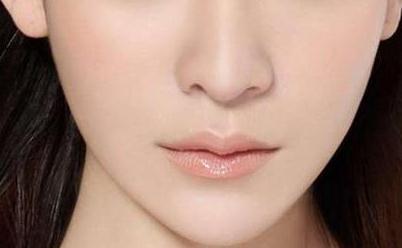 深圳晨曦醫(yī)療美容醫(yī)院假體墊下巴