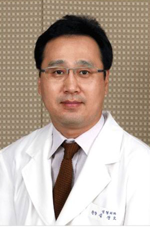 鄭州華山醫(yī)院整形美容科金振吳醫(yī)生