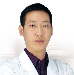 福州海峽美容醫(yī)院何俊杰醫(yī)生