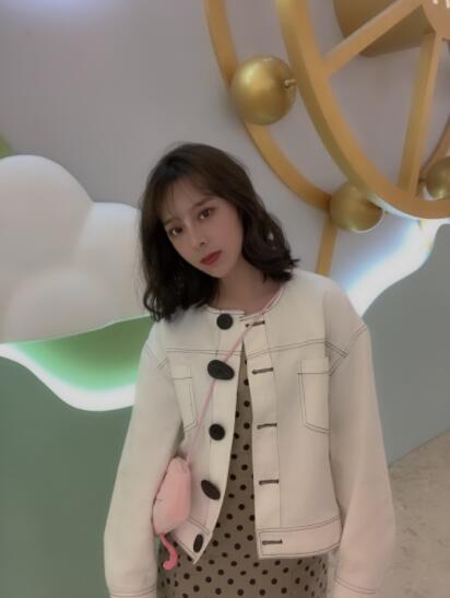 上海時光整形外科醫(yī)院雙眼皮+隆鼻+下頜角案例